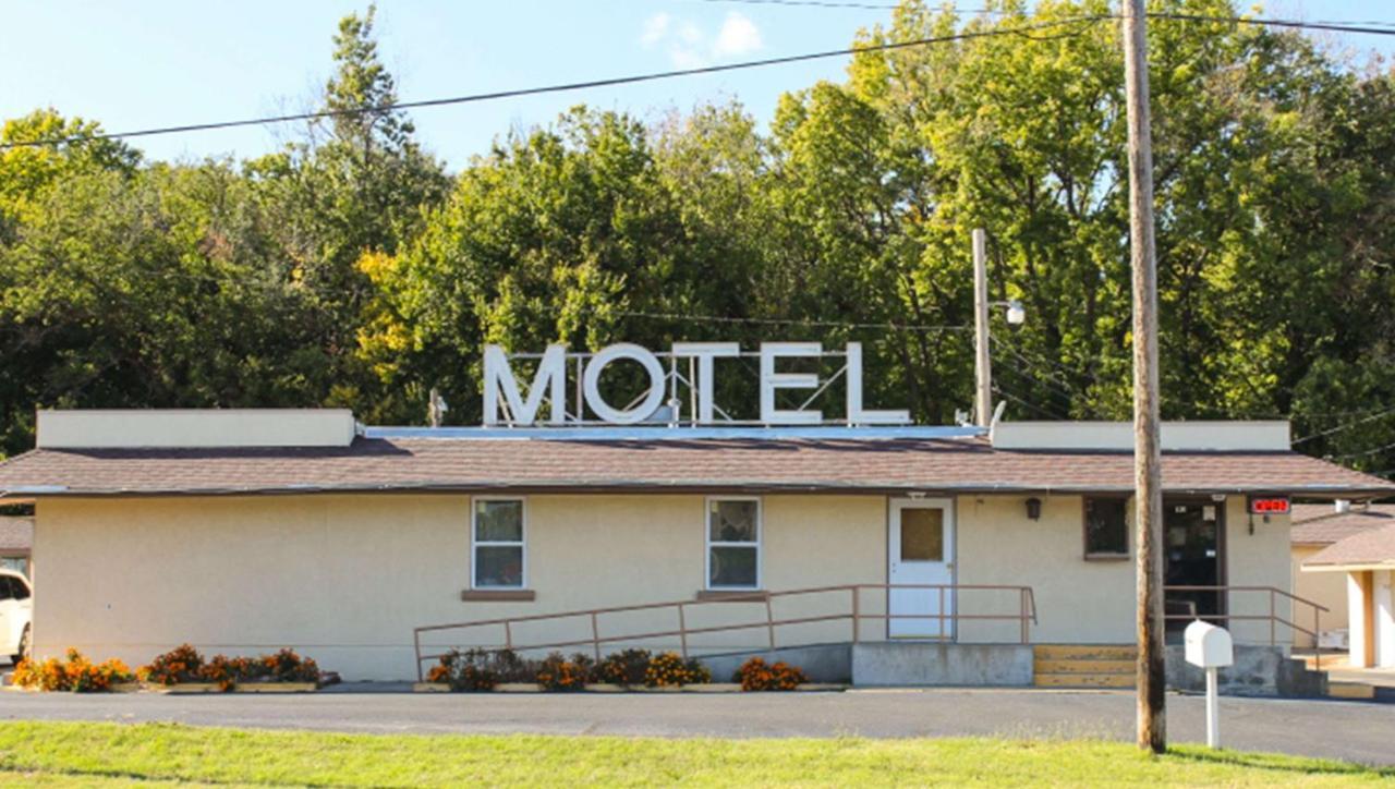 Golden Wheat Budget Host Inn Junction City Extérieur photo