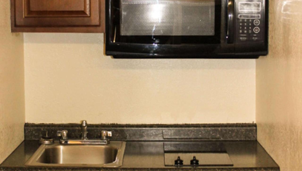 Golden Wheat Budget Host Inn Junction City Extérieur photo
