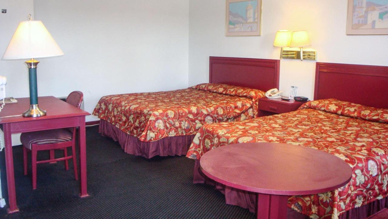 Golden Wheat Budget Host Inn Junction City Extérieur photo