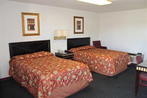 Golden Wheat Budget Host Inn Junction City Extérieur photo