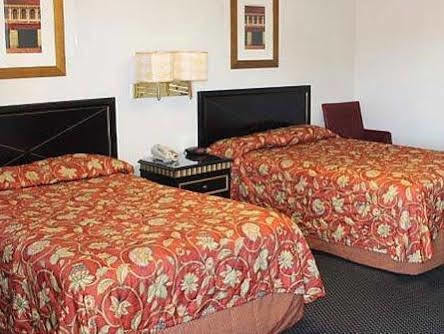 Golden Wheat Budget Host Inn Junction City Extérieur photo